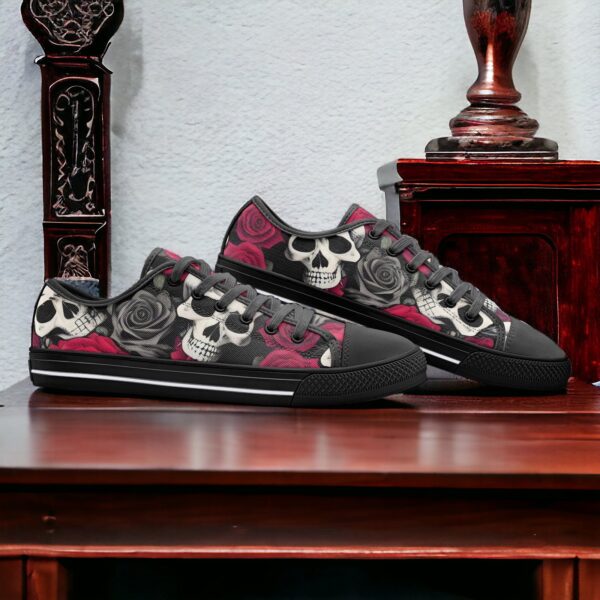 Skulls And Roses - Image 4
