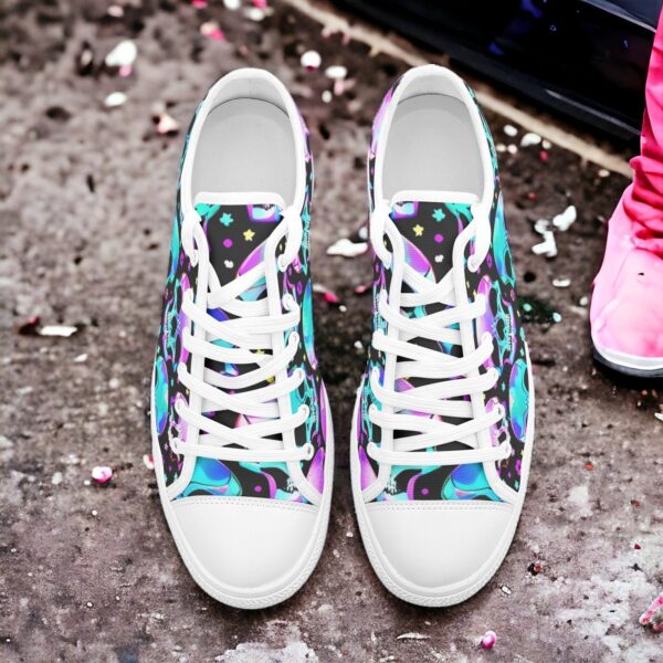 Bright Skulls - Image 3