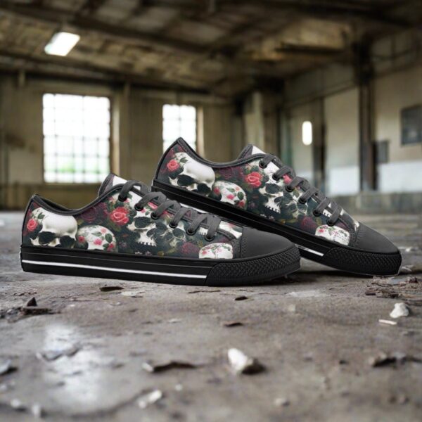 Skulls & Roses - Image 5